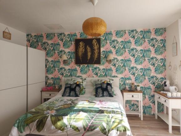 Bed and Breakfast Les Nids De La Baie Favieres  Экстерьер фото